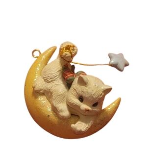 RARE 1992 "Kitty Caper" Christmas Ornament from the Heirloom Collection